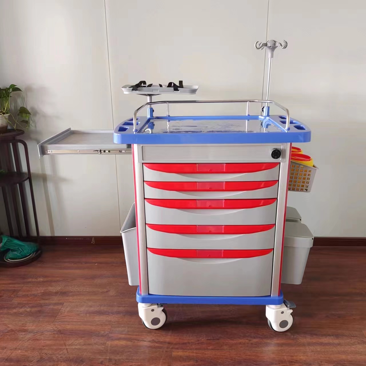 Crash cart with digital lock