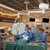 Single Dome Ceiling LED Surgical Light with Touch Screen, Electronic Focusing and RGB Color Compensation